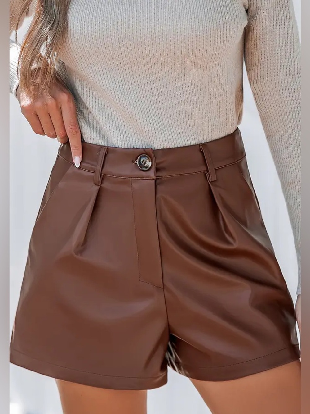 NWT Cupshe Brown Faux Leather High Rise Pleated Shorts Size Large Fall